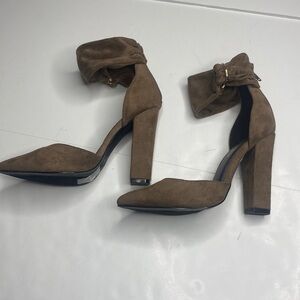 Brown Suede High Heel Ankle Wrap Pumps With Back Zipper Closure Size 7-1/2